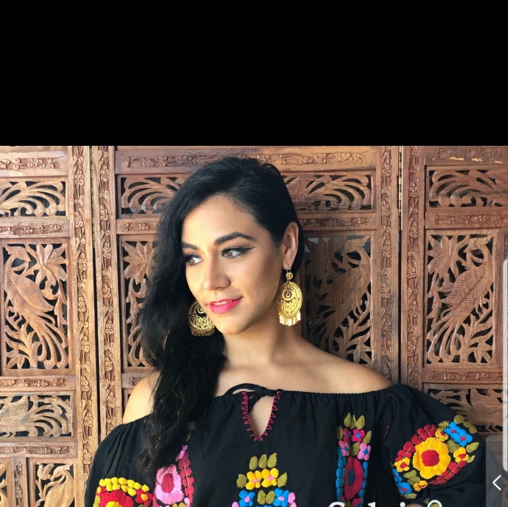 Meet your Posher, Becca